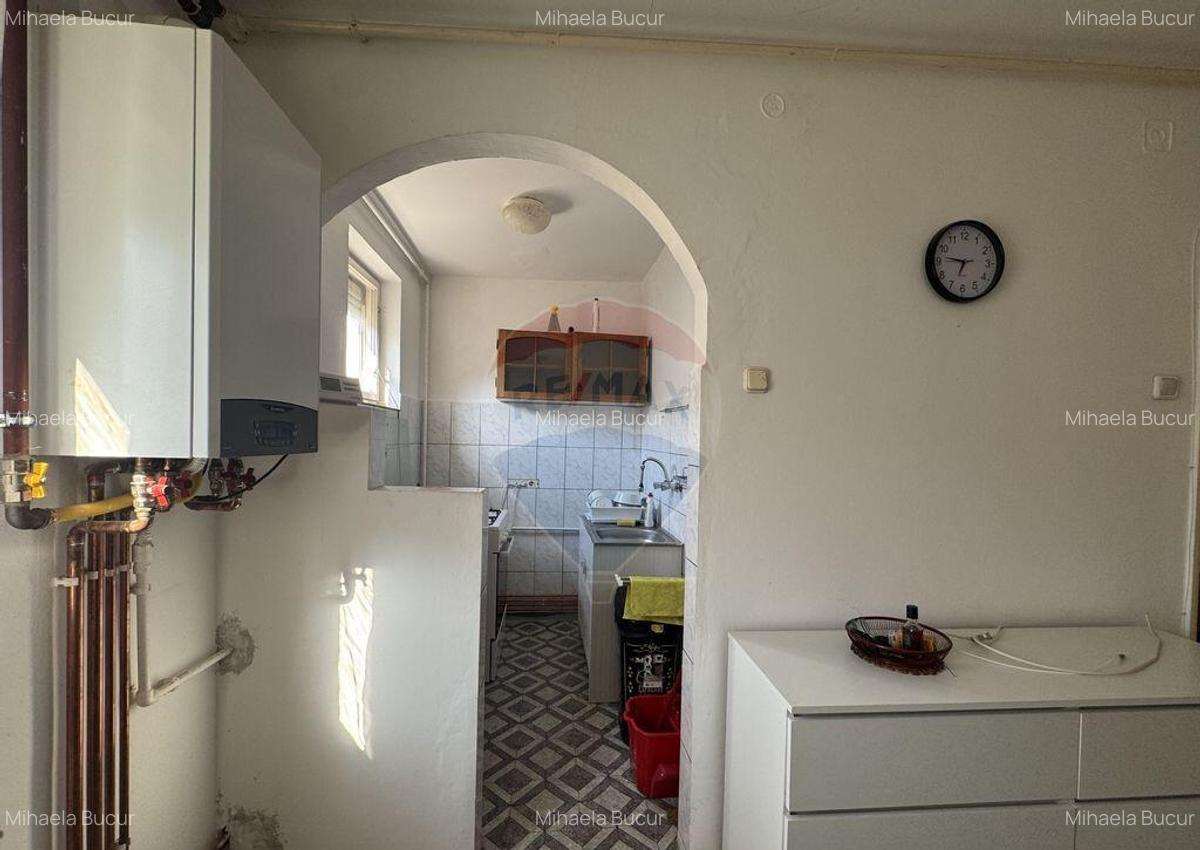 Ap. cu 3 camere, et.4, str. Feleac 1A - 7