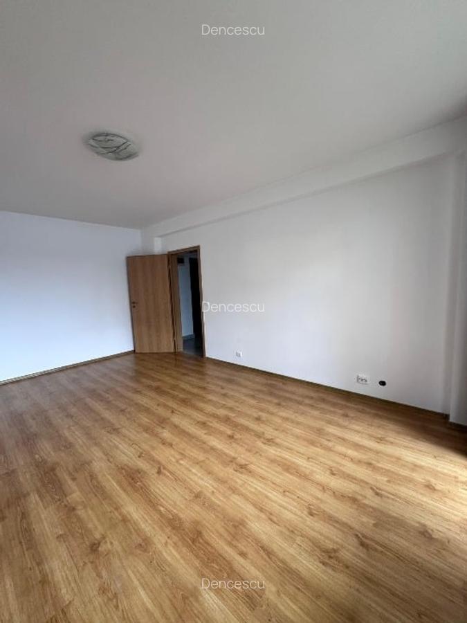Apartament cu 2 camere decomandat în Tractorul - 9
