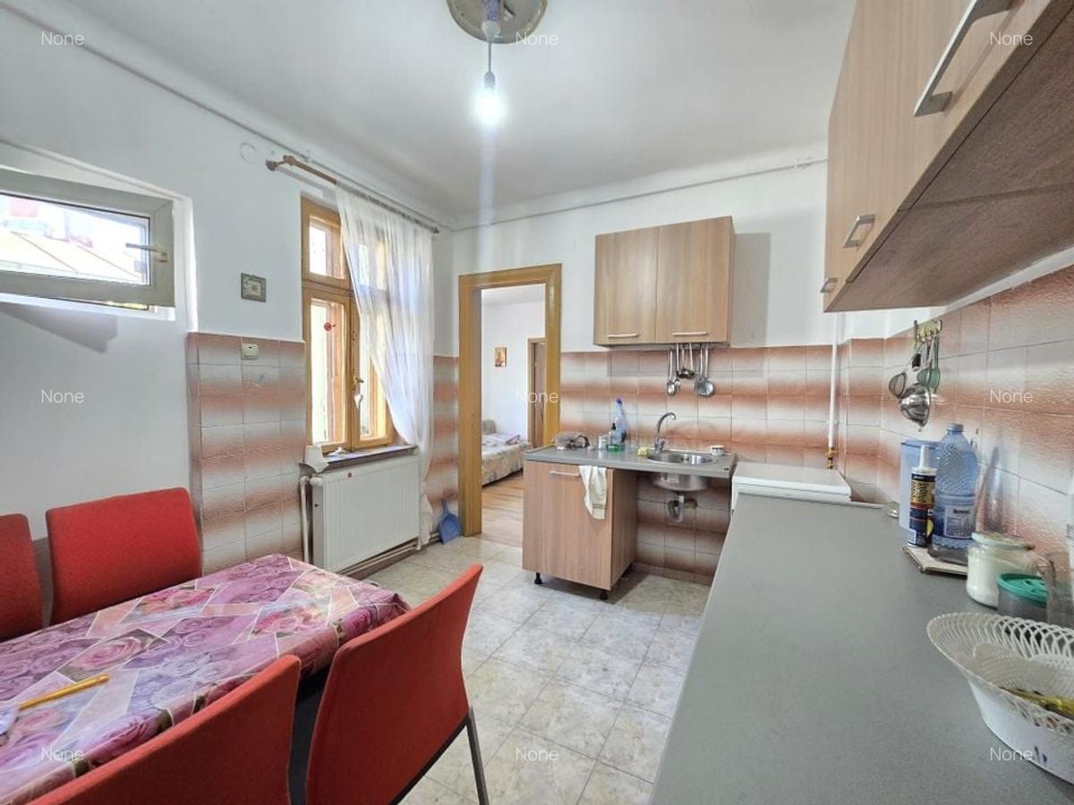 Inchiriere Garsoniera in zona Parcul Carol Cutitul de Argint - 2