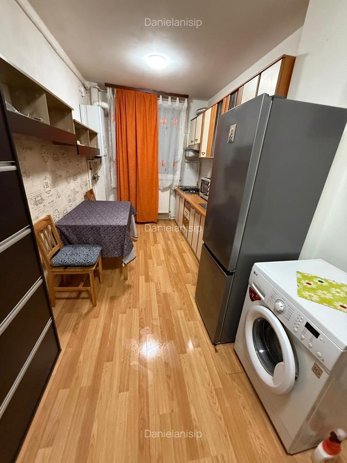 De închiriat – Apartament 2 camere, Centru - 2
