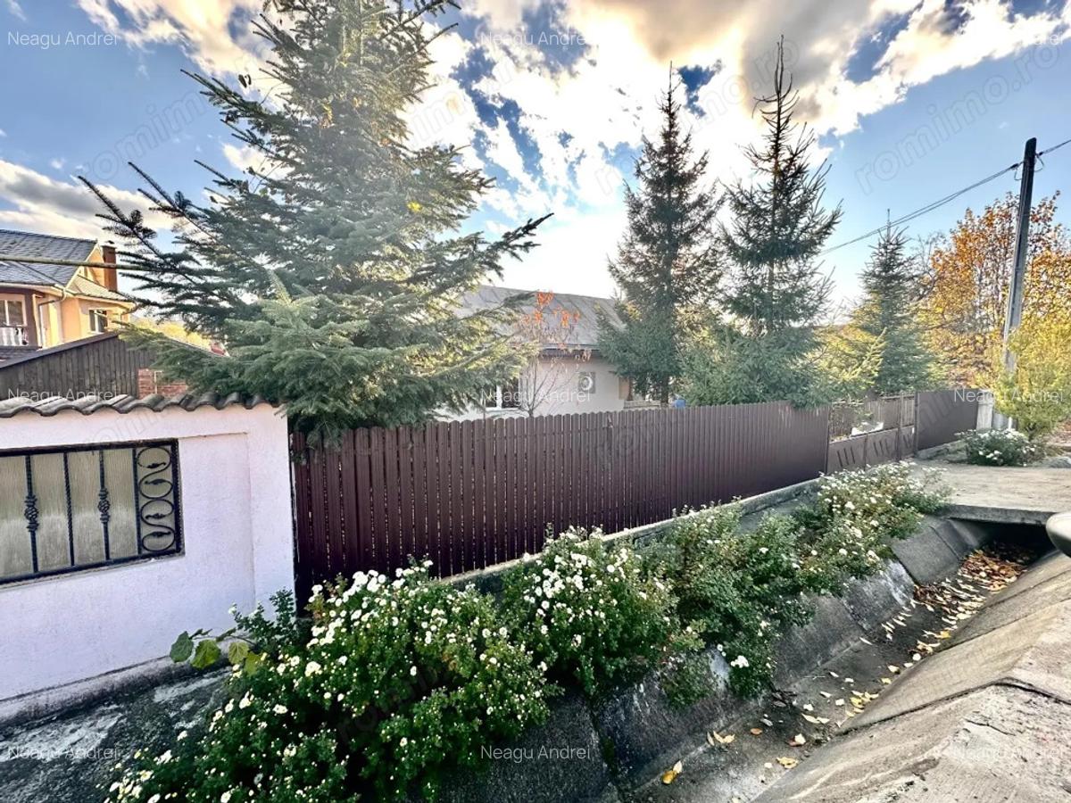 De Vanzare , TEREN in suprafata de 1900 mp , cu CASA BATRANEASCA - 1