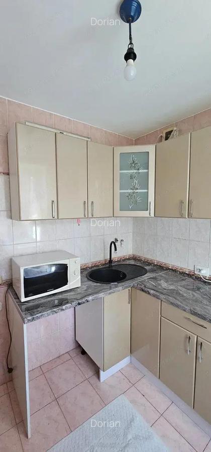 Ofer spre vanzare apartament cu 3 camere in zona Nicolae - 7