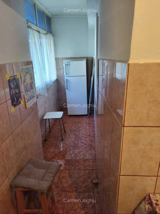 Vand apartament cu 3 camere . Zona sud. Foc?ani. - 3