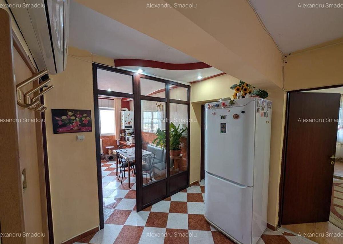 De Vanzare Apartament 4 Camere, Decomandat, 2 Bai, ?os... - 11