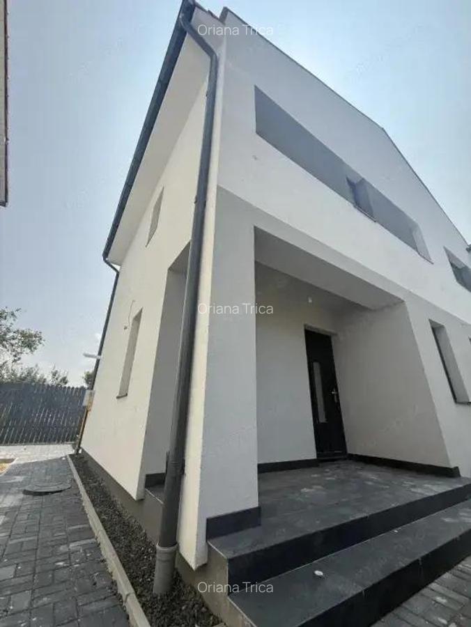 Duplex Individual, terasa 22 mp, 4 camere, zona intima - Chisoda - 1