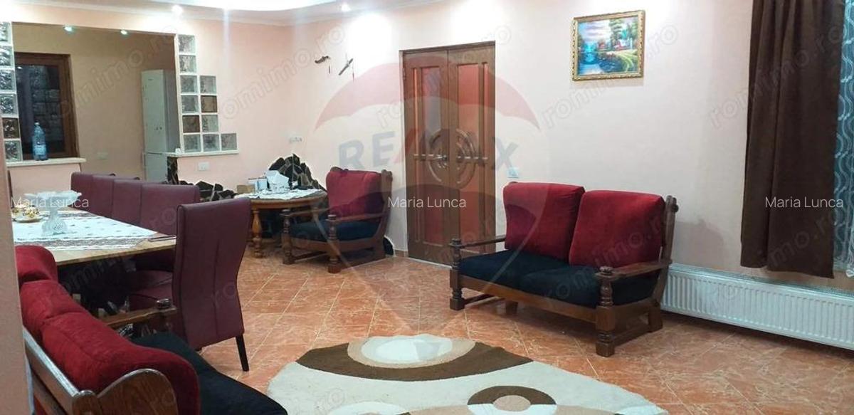 Casa / Vila cu 6 camere de vanzare - 7