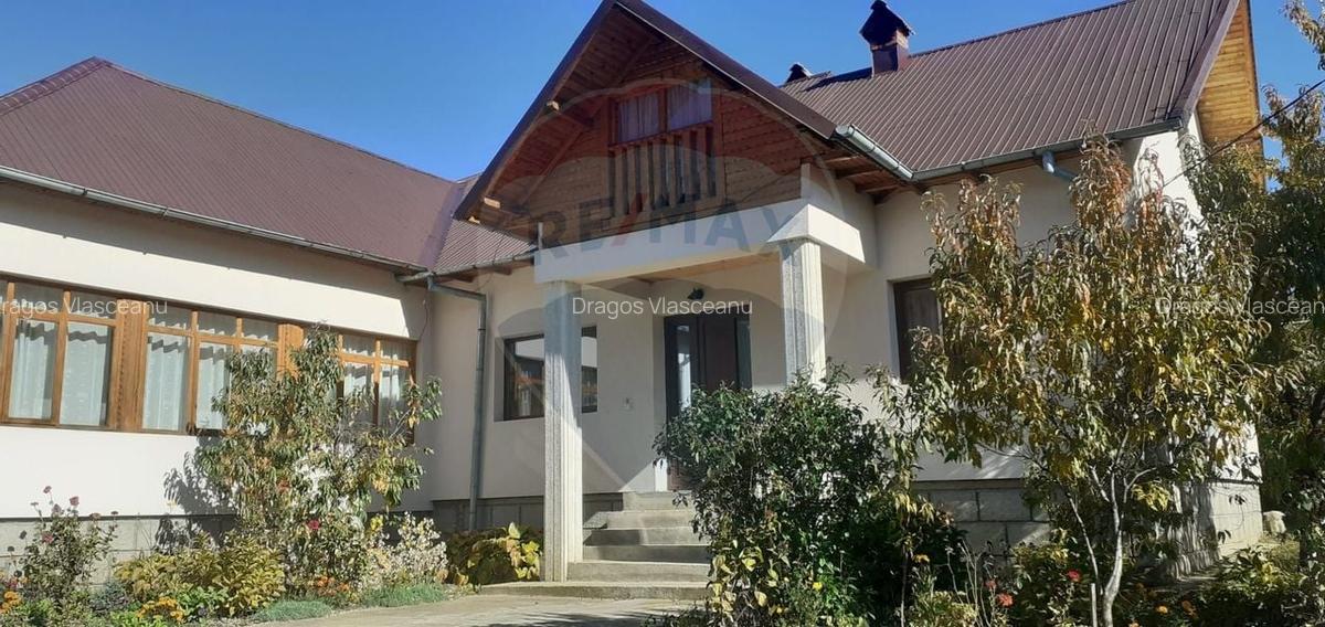 Casa de vanzare in Leresti - la baza muntelui Iezer. - 13