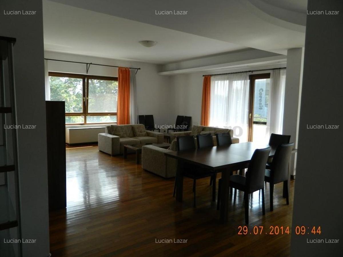 Apartament cu 3 camere de închiriat în zona Primaverii - 1
