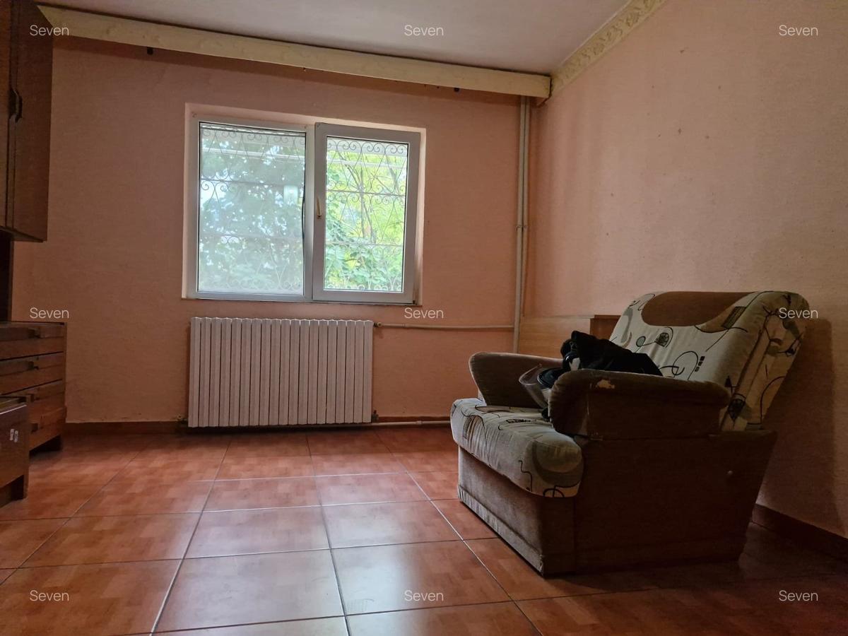 Garsoniera 21 mp - zona CET - 35.000 euro negociabil (Cod E8) - 1