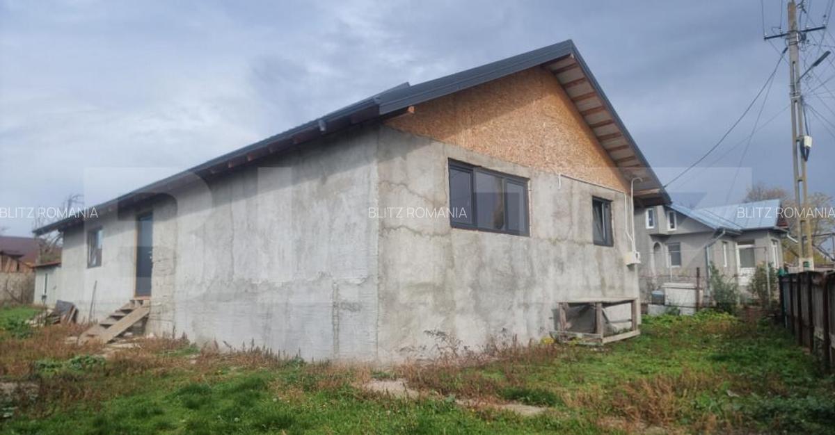 CASA LA ROSU CU TEREN - 2