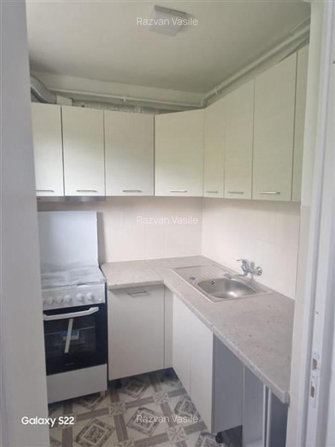 3 camere semidecomandat renovat 2025, in cartier nord în Ploiesti - 3