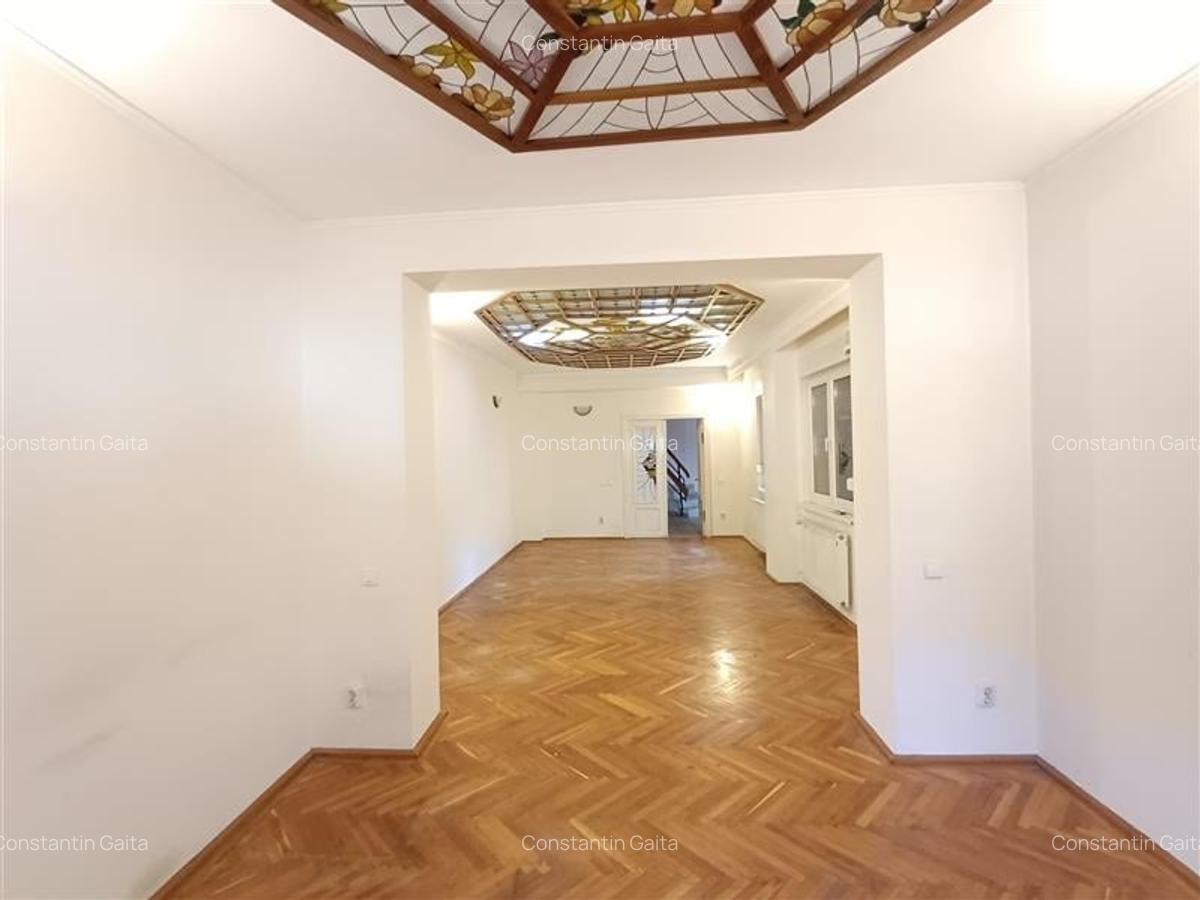 Casa 7 camere - 232 s.u. - Piata Domenii - comision 0% - 3