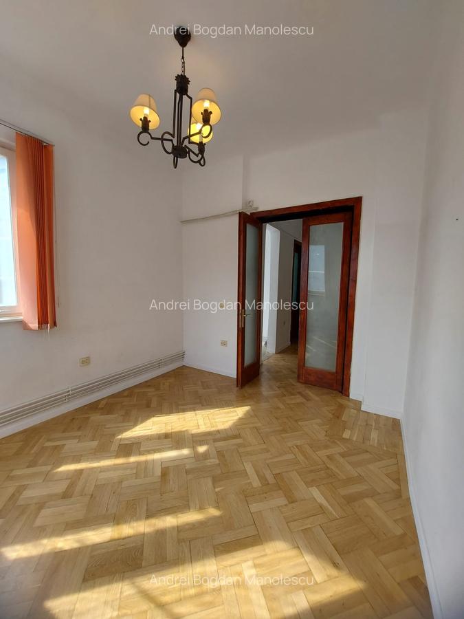 Vanzare apartament cu 3 camere la etaj 1 in vila Cotroceni cu garaj - 9