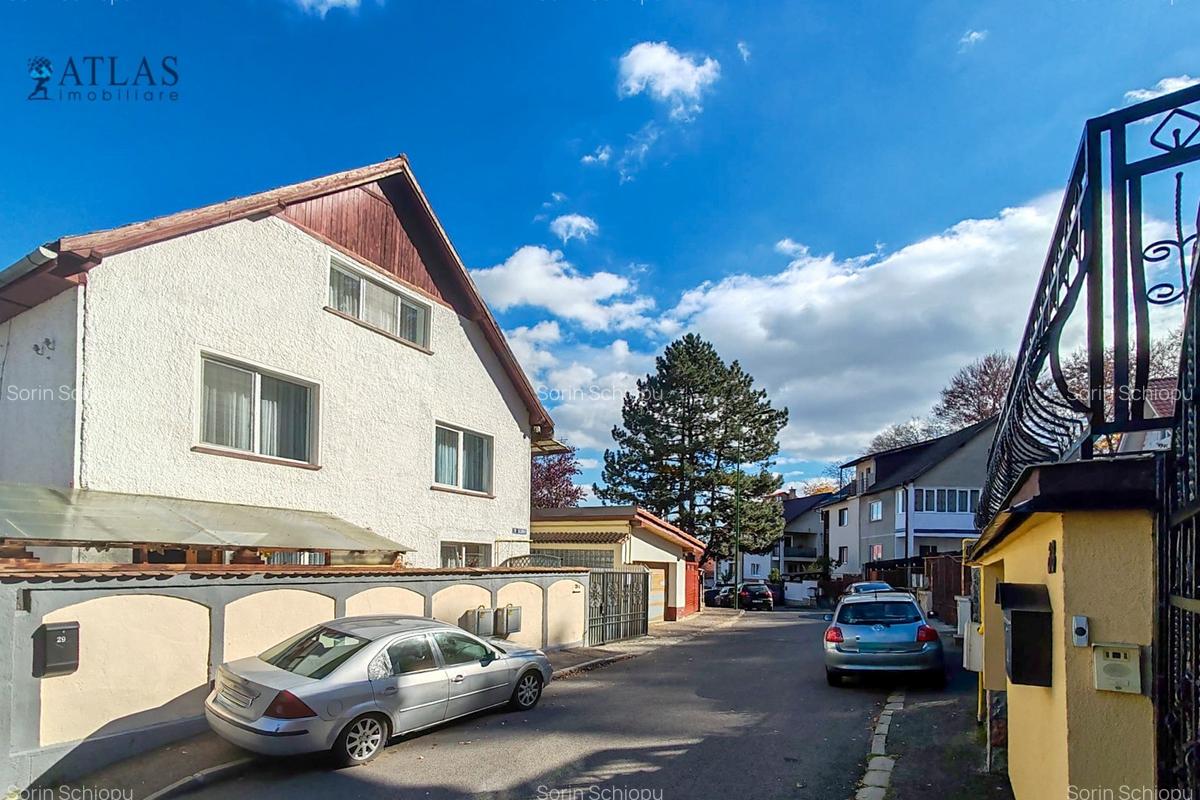 Natură și intimitate! 4 camere, curte, garaj, mansardă versatilă, 163mp, Racadau - 2