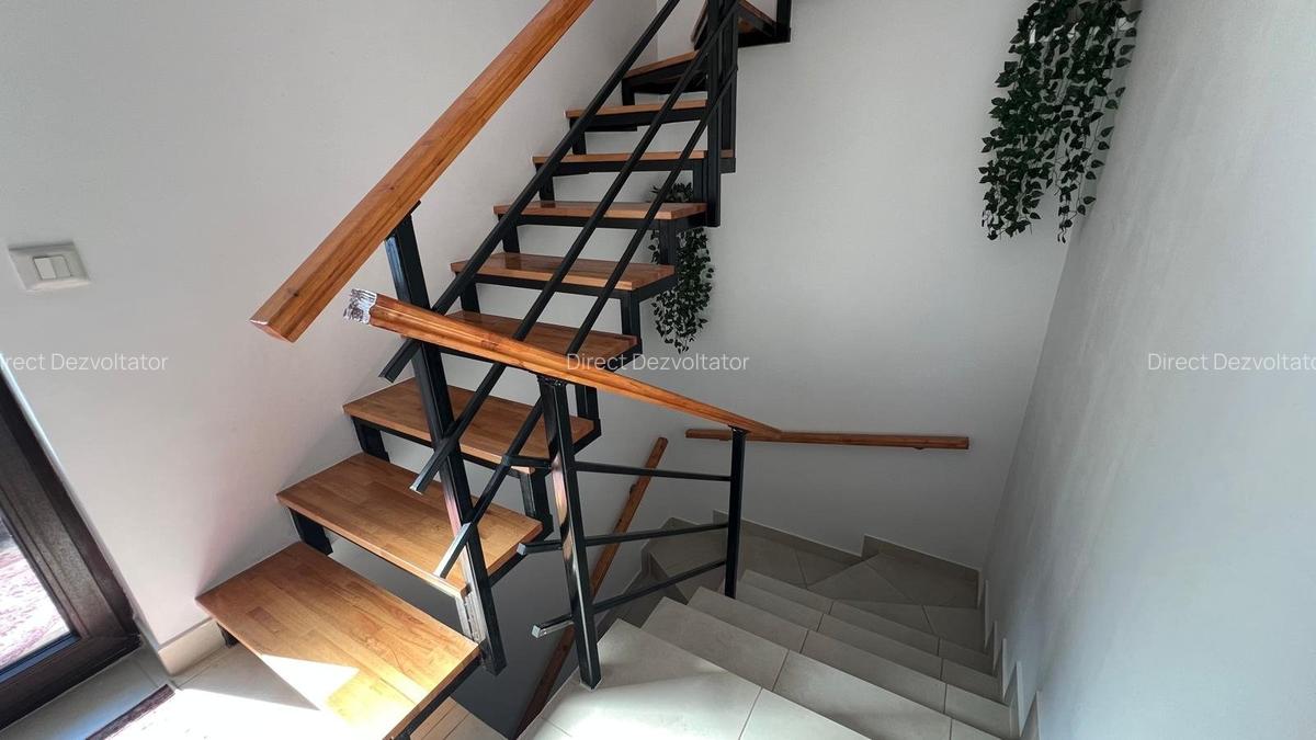 Vilă P+1+M de vânzare în complex privat – 5 camere, 2 parcări, curte proprie - 13