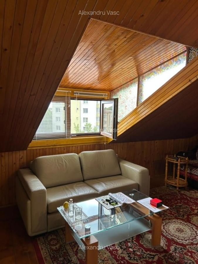 Apartament cu etaj interior (la mansarda) - 1