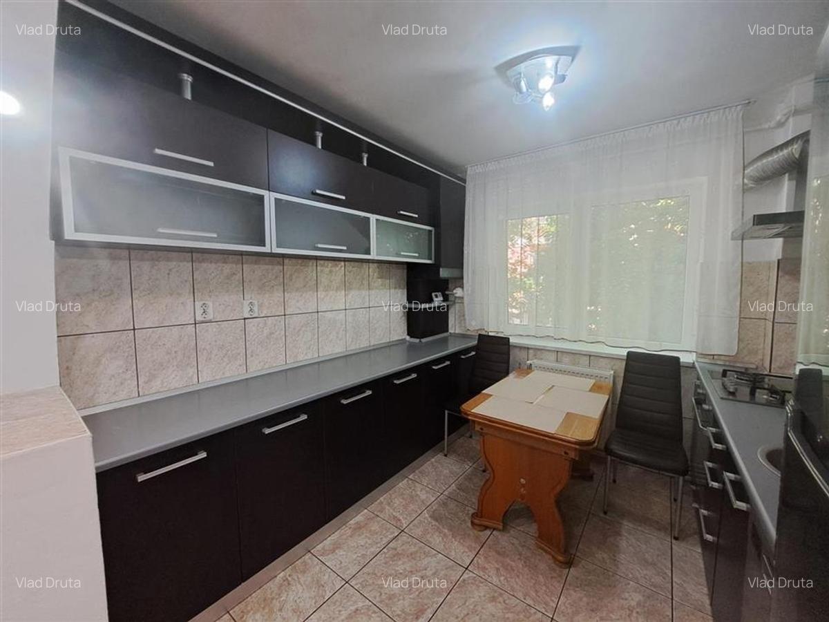 Apartament cu 3 camere decomandat în Central - 6