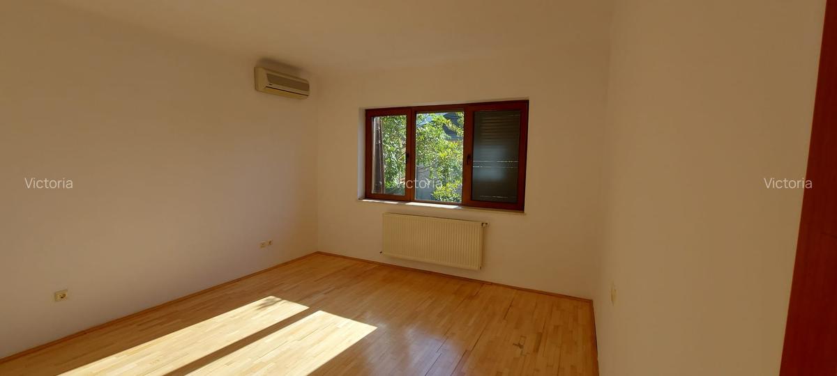 P-ta Alba iulia -strada cu Magnolii,5 camere,renovata,libera,vila eleganta - 11