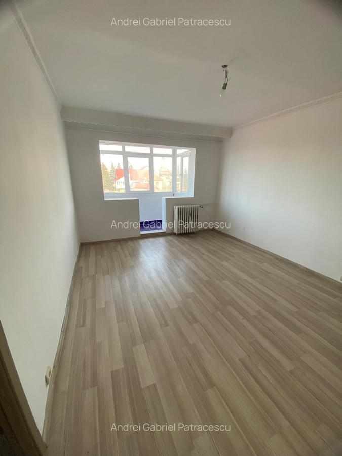 OFERTA 3 camere semidecomandate renovat, izolat in zona Centrala - 4
