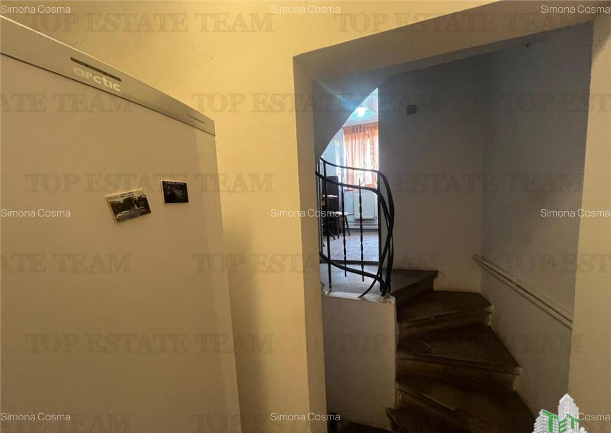 De 2 apartamente si demisol in vila, Piata Romana - 10
