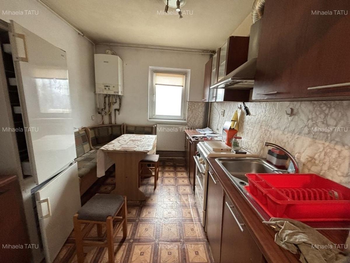 Apartament  modest, 2 camere zona Gheorghe Lazar - 10