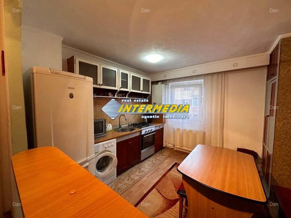 Vanzare Apartament 2 camere CETATE PIATA cu Bucatarie mare si balcon finisat mobilat complet Alba - 3