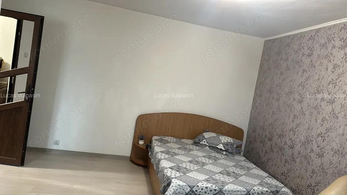 Vand apartament central Strehaia - 4