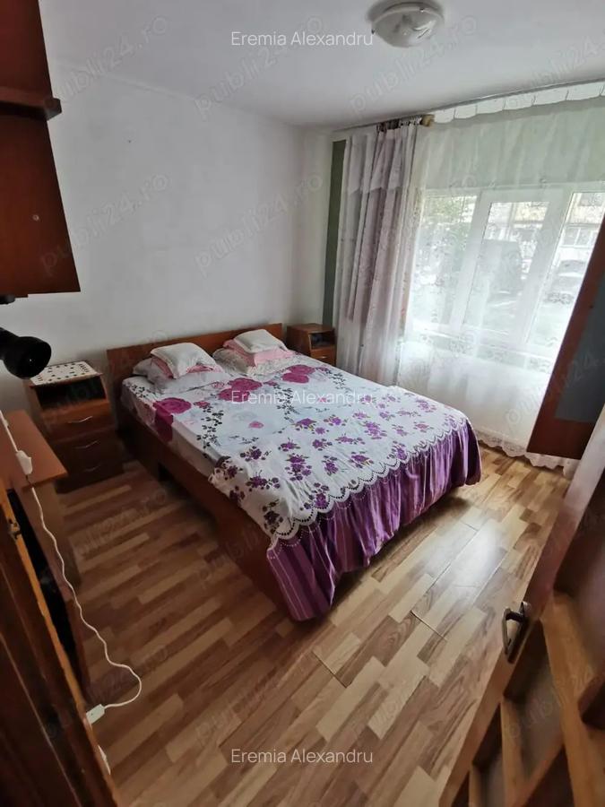 Proprietar vand apartament 2 camere, decomandat, etaj 1, izolat termic, Campulung Muscel - 2