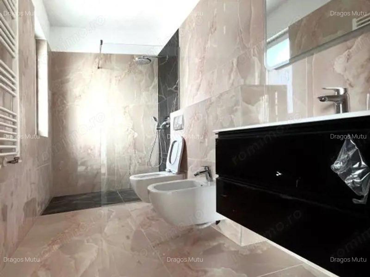 Casa cu Garaj - 150 mp + Terasa 20 mp - 335 000 euro - 12