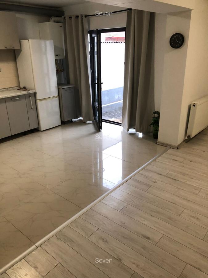 Casa - zona Piata Chiliei - 150.000 euro (Cod E2) - 3