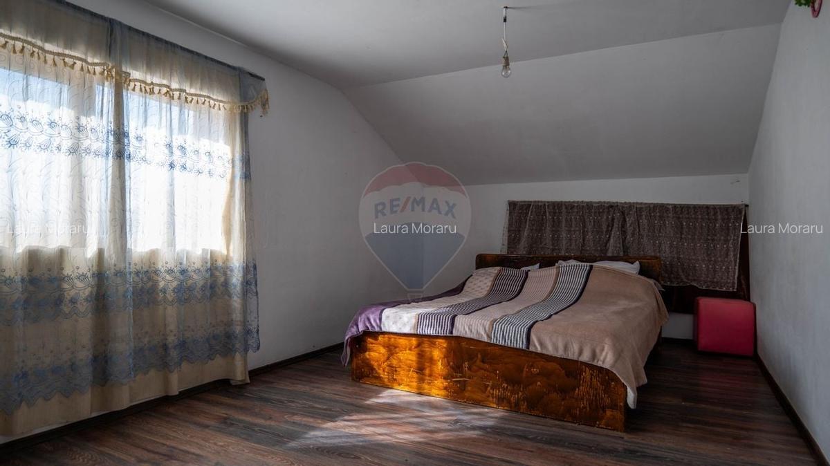 Vanzare imobil cu functiune mixta Ungureni/ Dambovita - 9