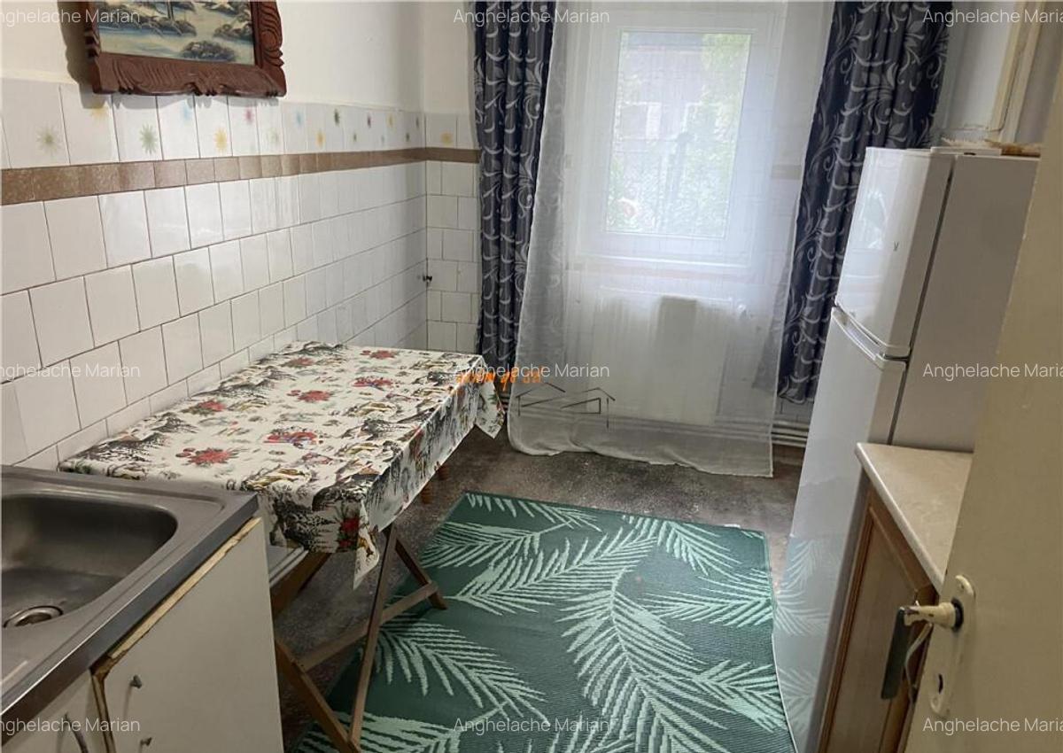 Apartament 2 camere , zona cartier Sud Piata, decomandat , 5 - 8
