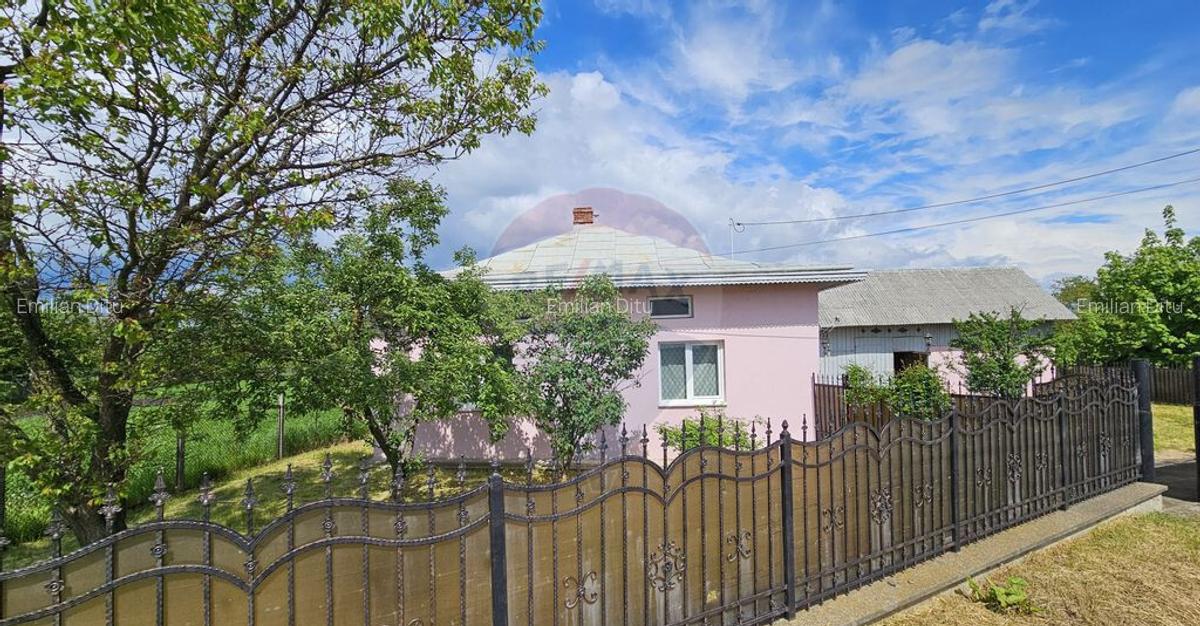 Casa cu 3 camere, teren intravilan de 1300mp in Ipote?... - 1