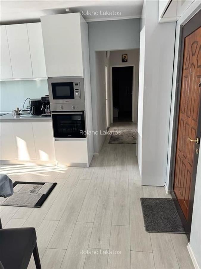 Apartament cu 3 camere decomandat în Rogerius - 2