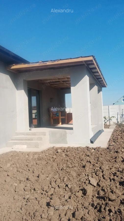 Casa pe un nivel cu garaj, terasa ?i beci, Com. Berceni, teren 406 mp - 6