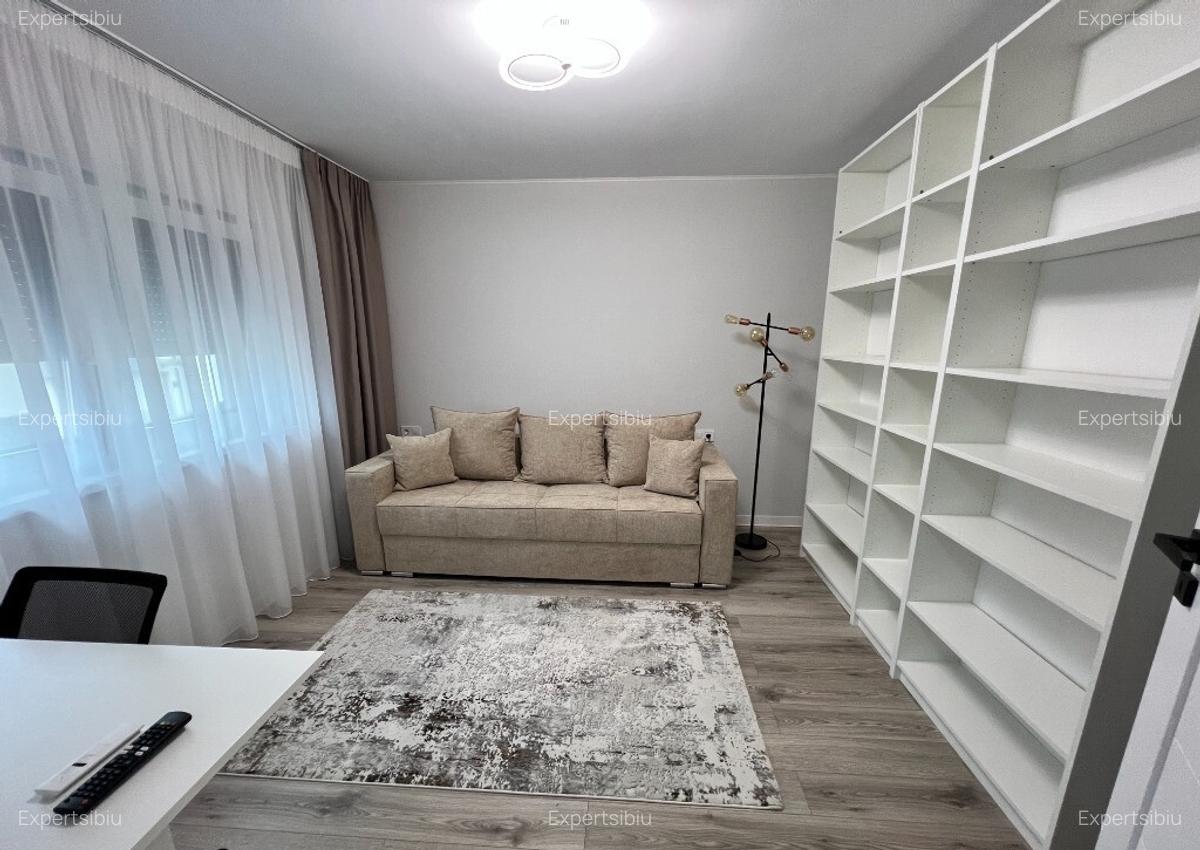 Inchiriere casa 4 camere decomandate ?elimbar, str. Triajului - 33