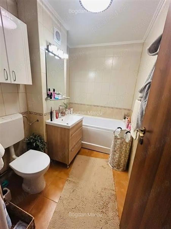 4 camere decomandat cu 2 băi și 3 balcoane,centrala termica lingă - 5