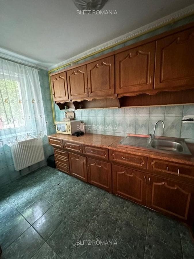 Apartament 4 camere, 70 mp, etaj 1, zona Hurmuzachi ,Radauti - 5