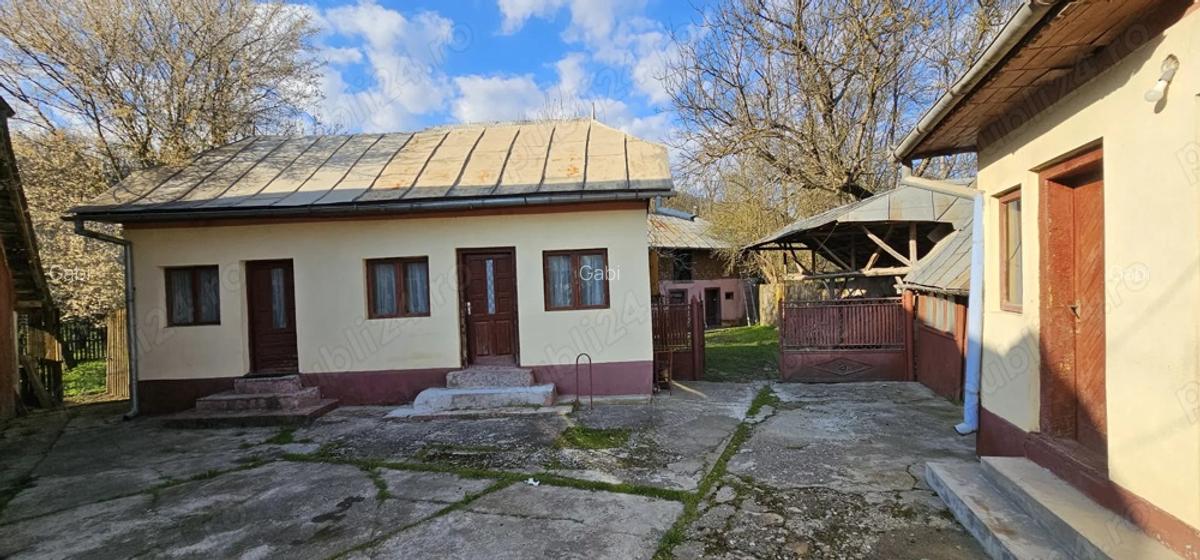 Case + teren de vanzare - 3 Case + teren de vanzare - 3