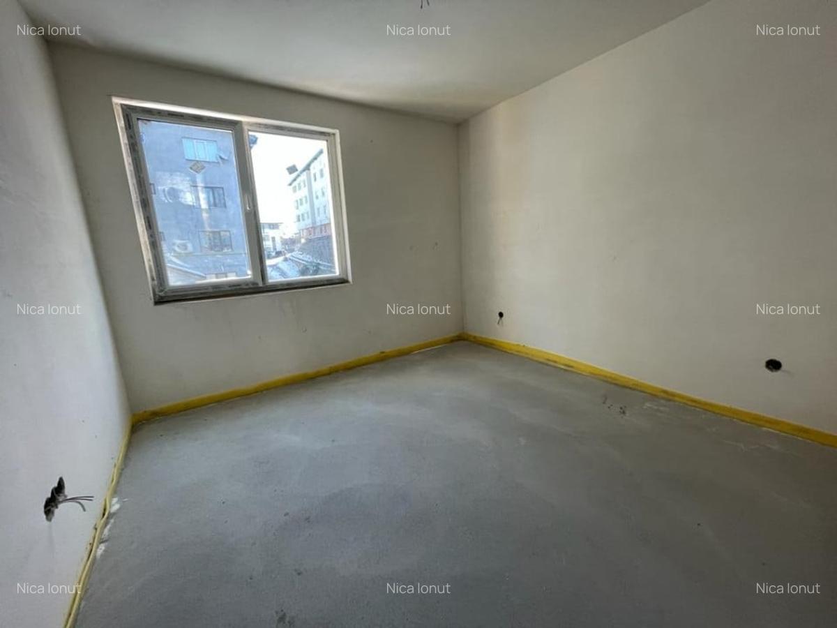 Apartament de 3 camere, ifinisat, 67mp, 8 mp balcon, strada Teilor - 4