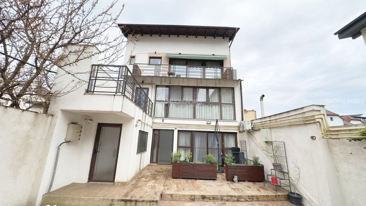 Apartament spatios cu 5 camere, vila 2010! - 11