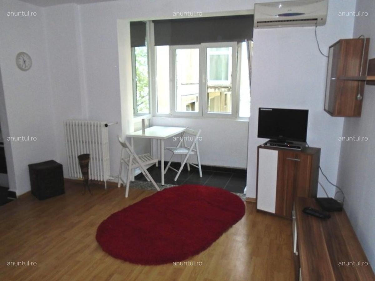 Unirii, 1 minut metrou - 2