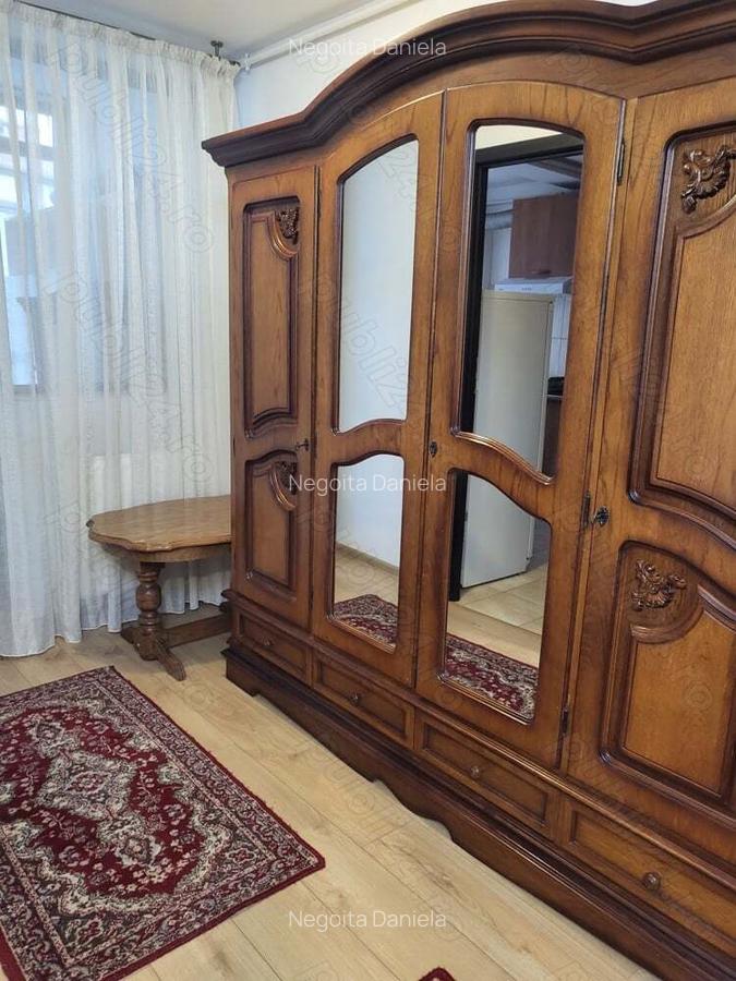 Proprietar ofer spre inchiriere aparatament o camera - 3