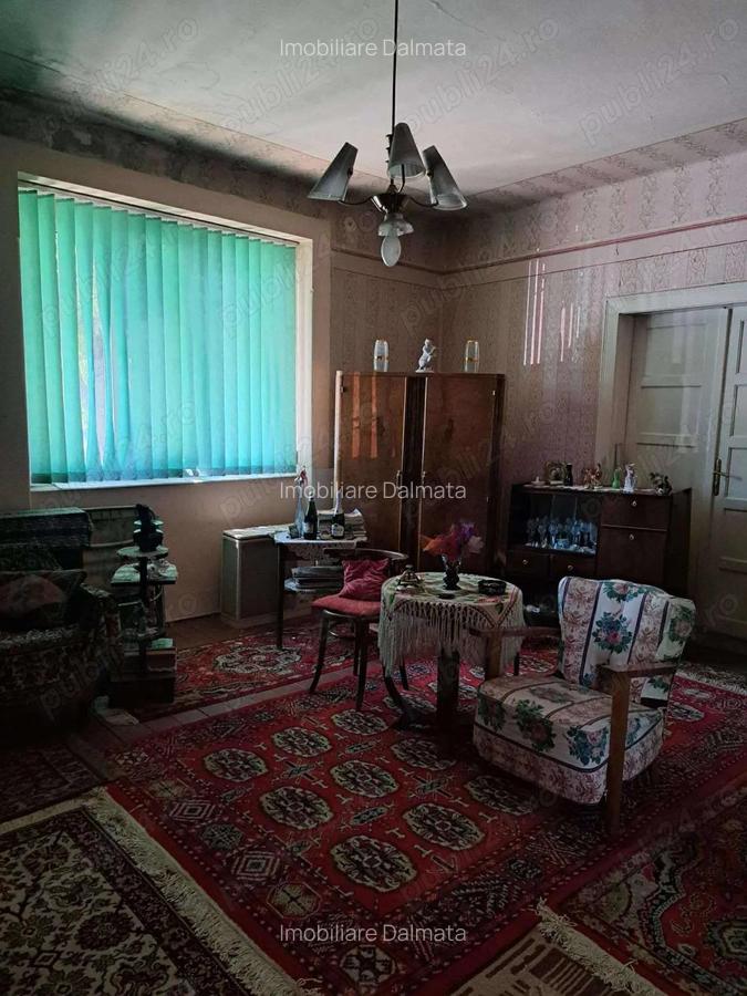 Casa de vanzare cu 2 camere , langa Liceul Economic , 110.000 euro neg - 1 Casa de vanzare cu 2 camere , langa Liceul Economic , 110.000 euro neg - 1