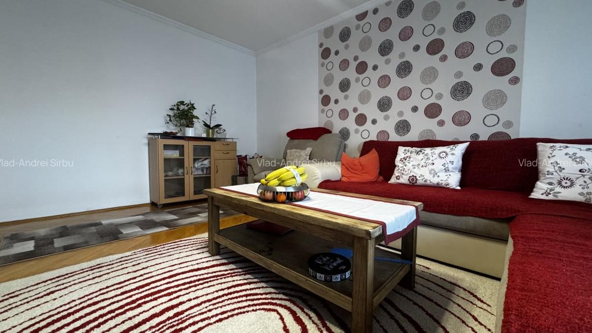 Vanzare apartament de 2 camere Piata Muncii - 2