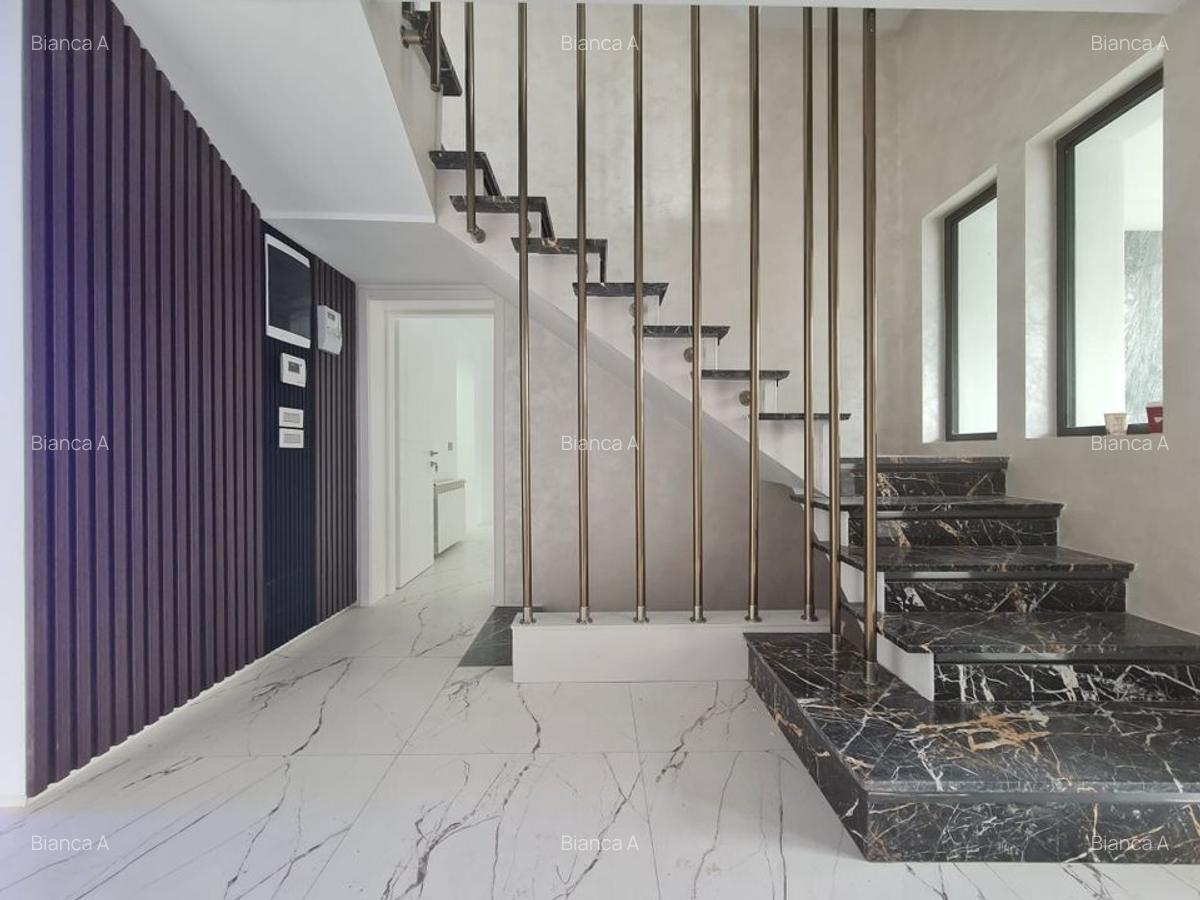 LUX | Casă Individuală | Iancu Nicolae | 10 camere - 4