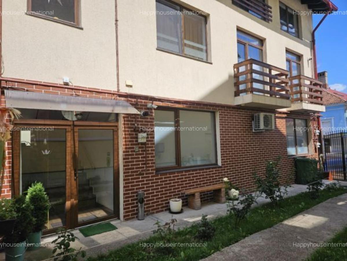 Apartament 3 camere in vila noua, zona Brasovul Vechi, Str De Mijloc - 1
