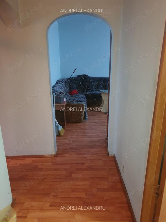 Apartament de vanzare 4 camere - 1