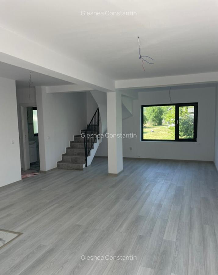 Casa de vanzare in localitatea Brebu - 3