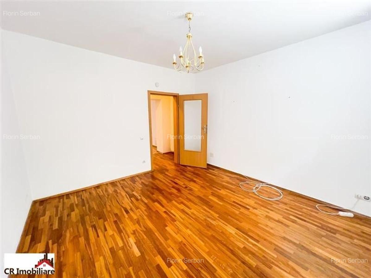 Vanzare apartament 5 camere demisol Televiziune - 1